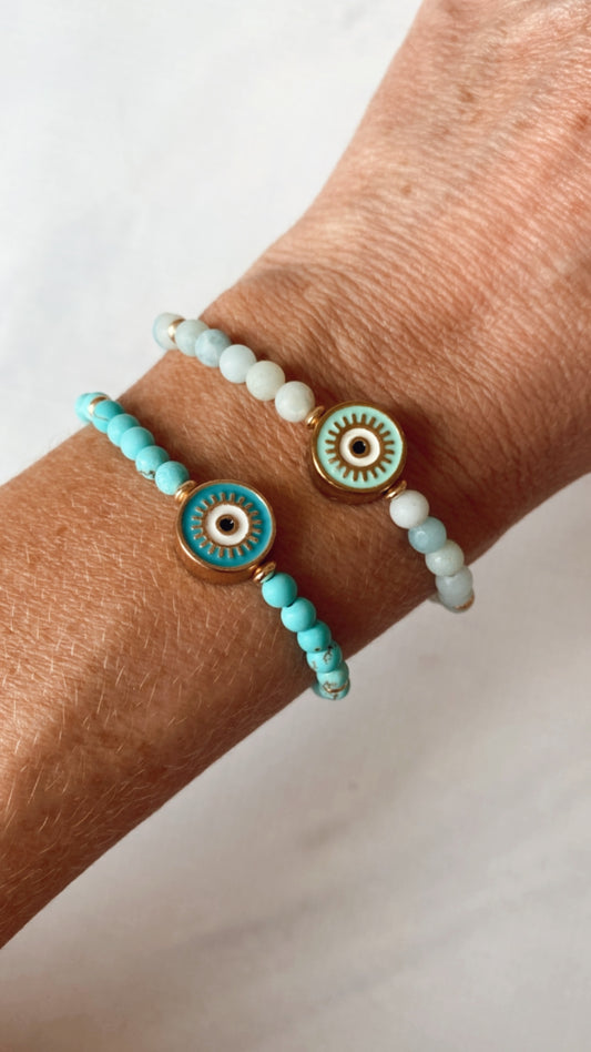 Slim eye bracelet
